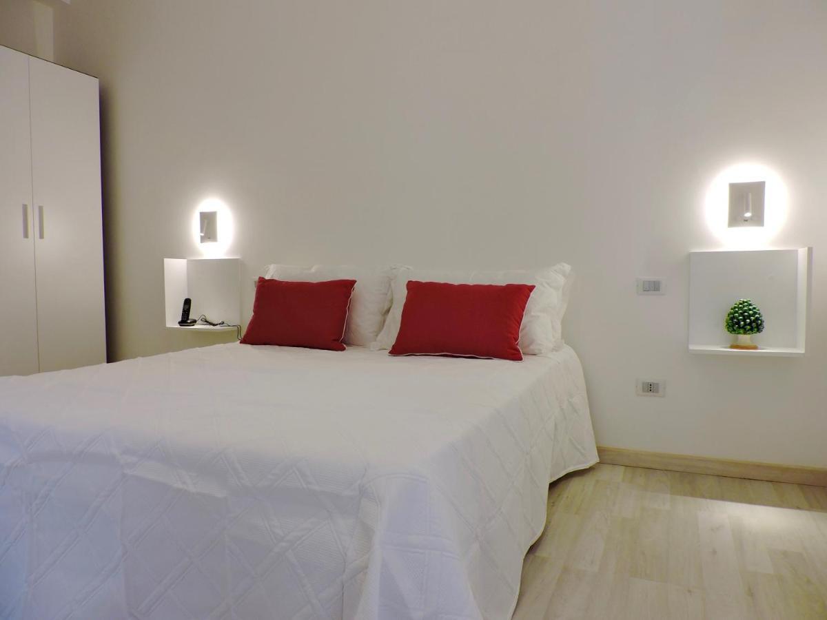 Bed and Breakfast Manzoni 46 - Ospitalita Siciliana Милаццо Экстерьер фото